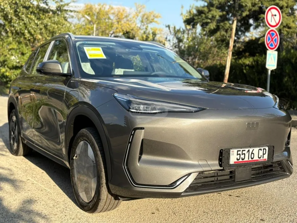 Geely Galaxy E5 2026 Exploration + 2025 — миниатюра 3