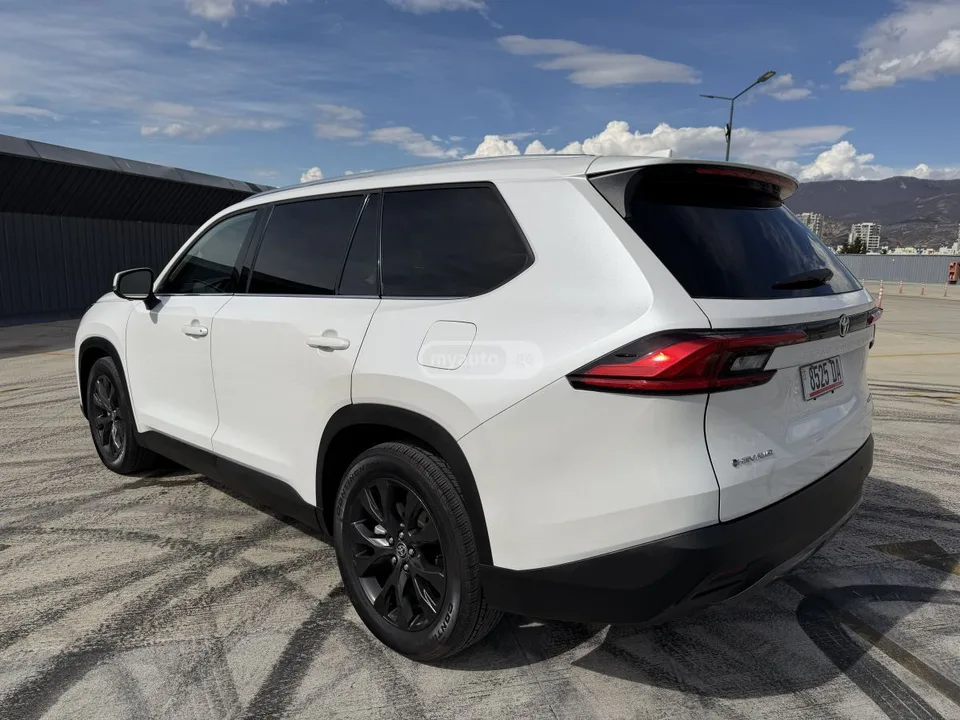 Toyota Grand Highlander Limited 2024 — миниатюра 2
