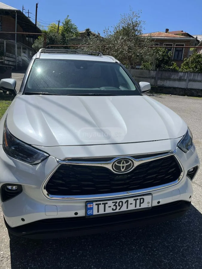 Toyota Highlander XLE 4dr All-Wheel Drive Automa 2023 — миниатюра 2