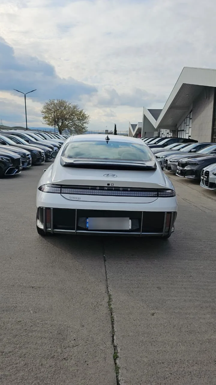 Hyundai Ioniq 6 Limited Rear Wheel Drive Autom 2023 — миниатюра 3