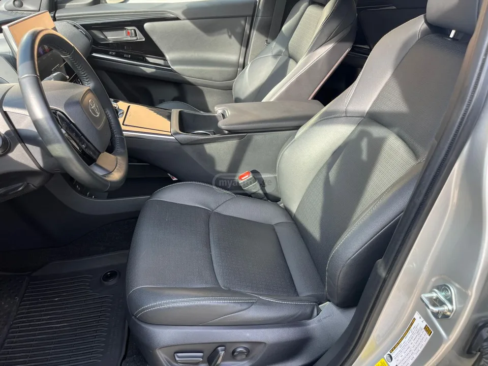 Toyota bZ4X 2023 — миниатюра 2