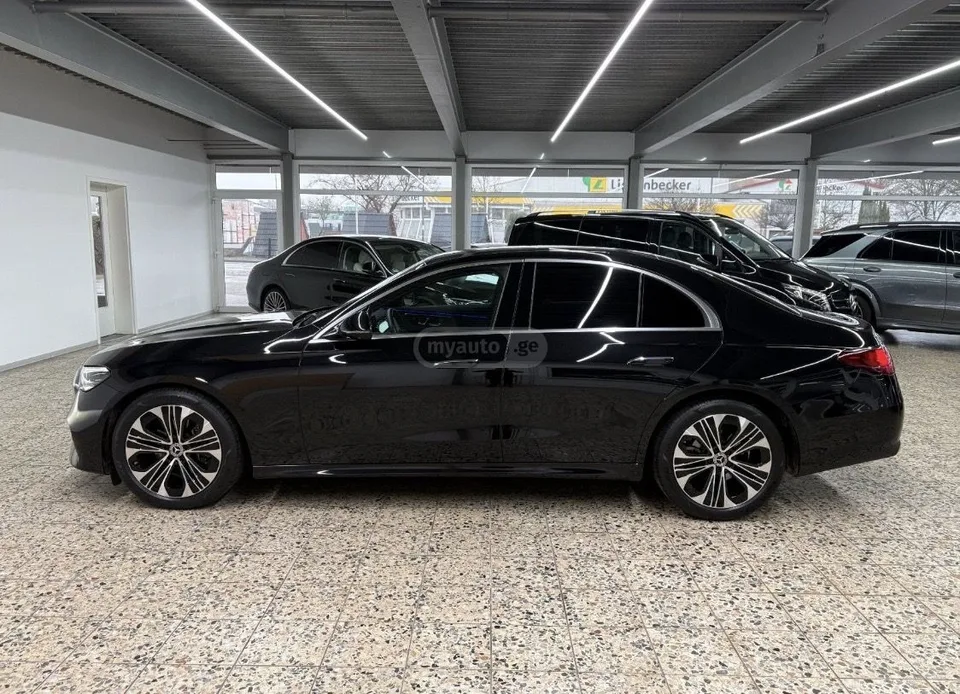 Mercedes-Benz E 200 2024 — миниатюра 5