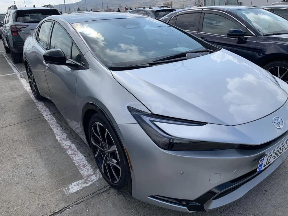 Toyota Prius Prime XSE Premium 4dr Hatchback CVT 2023 — миниатюра 2