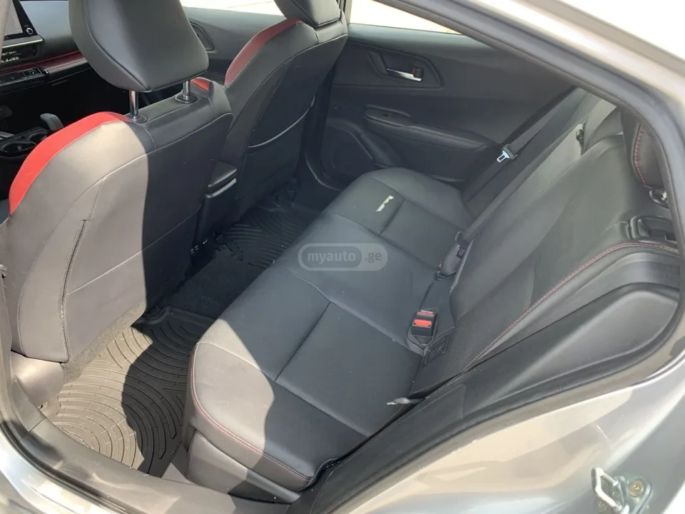 Toyota Prius Prime XSE Premium 4dr Hatchback CVT 2023 — миниатюра 3