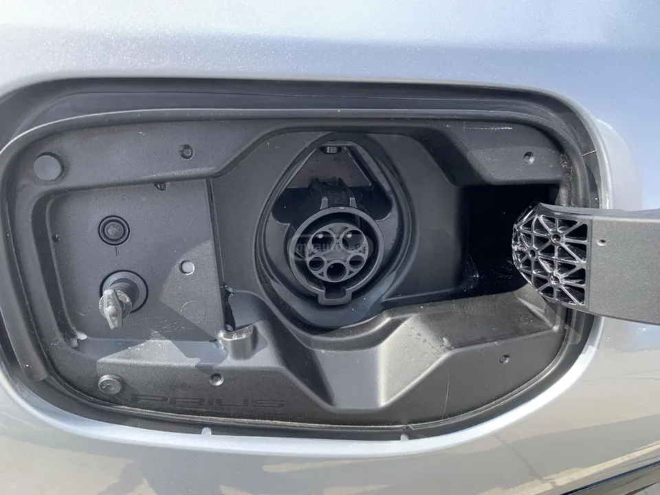 Toyota Prius Prime XSE Premium 4dr Hatchback CVT 2023 — миниатюра 5