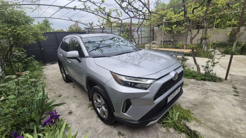 Toyota RAV4 2024 — миниатюра 3