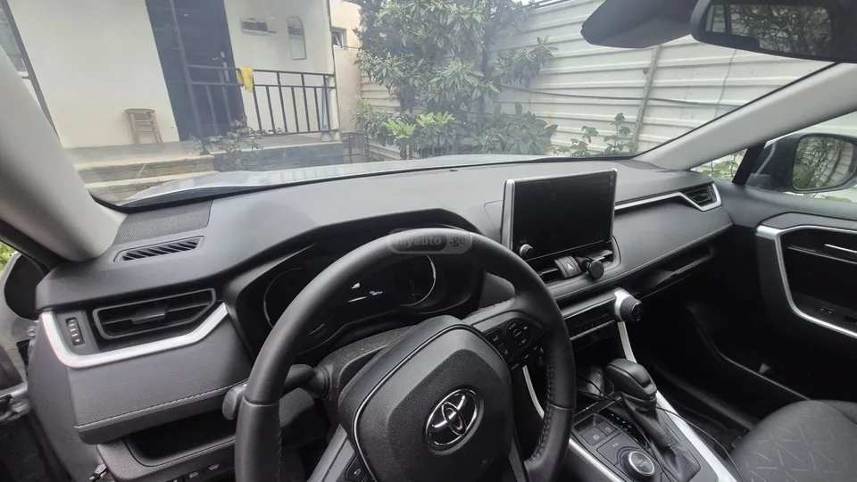 Toyota RAV4 2024 — миниатюра 5