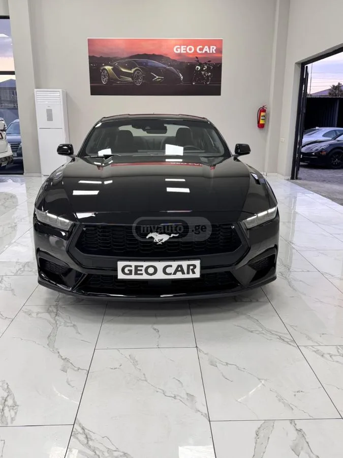 Ford Mustang 2025 — миниатюра 2