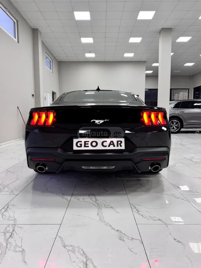 Ford Mustang 2025 — миниатюра 5