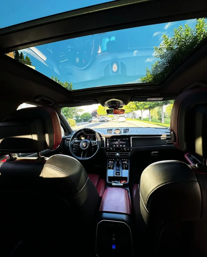 Porsche Macan 2022 — миниатюра 3