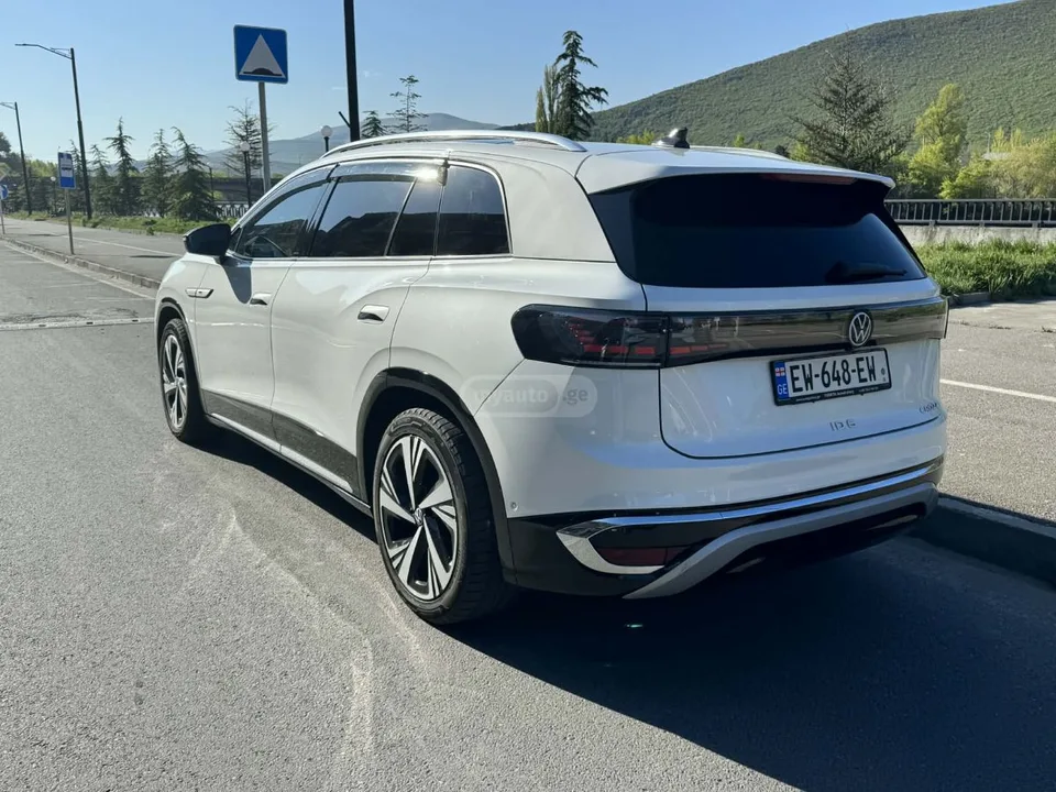 Volkswagen iD.6 CROZZ PRO 2023 — миниатюра 2