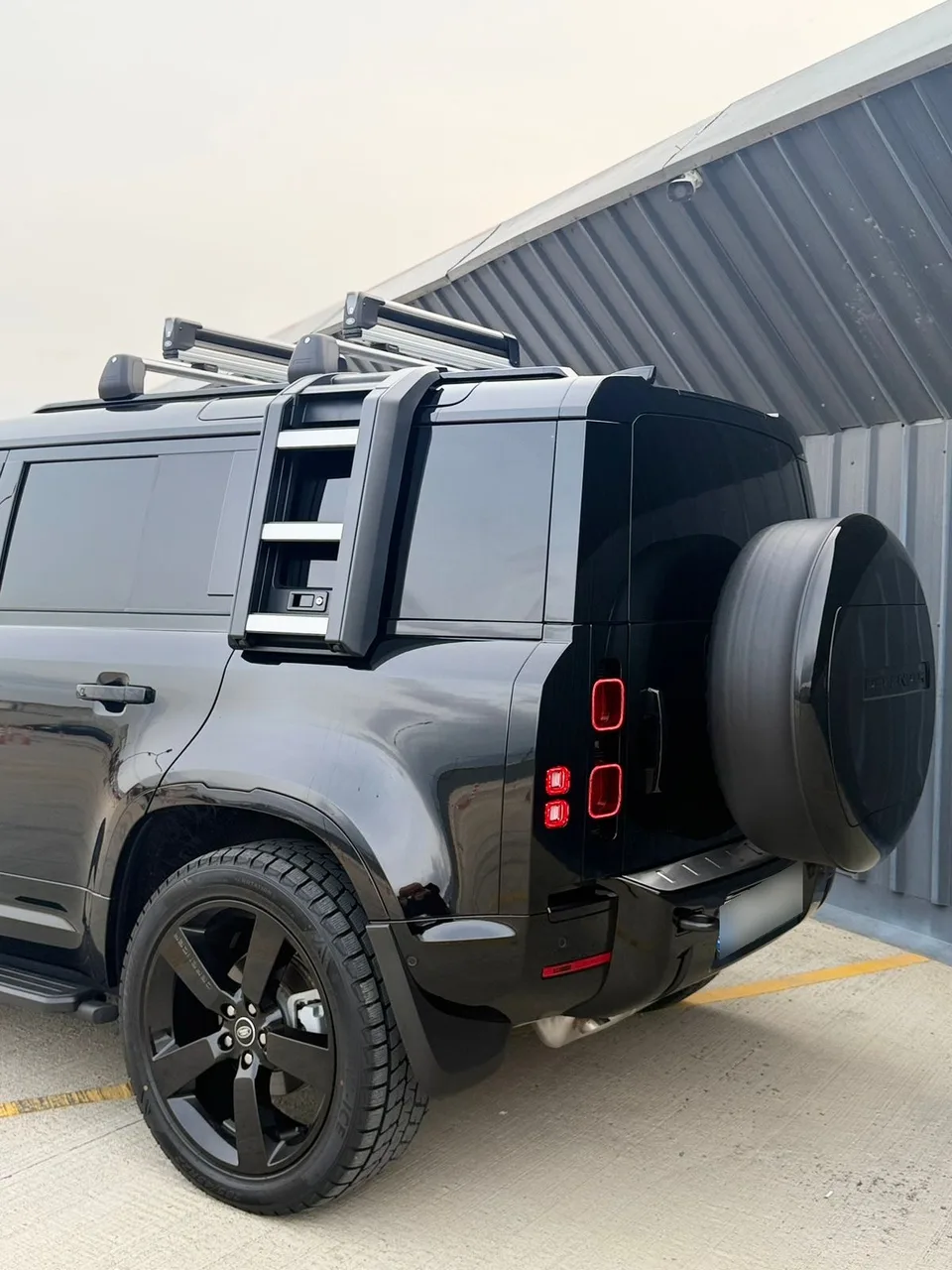 Land Rover Defender 110 2025 — миниатюра 5