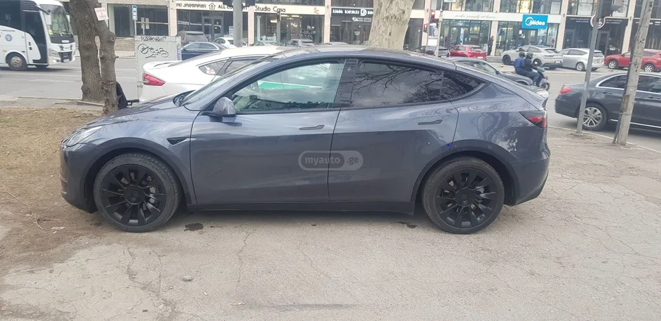 Tesla Model Y DUAL MOTORS LONG RANG. 2022 — миниатюра 2