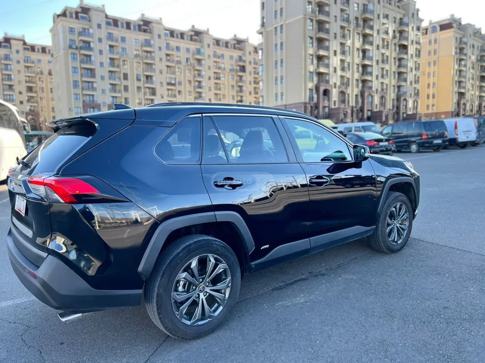 Toyota RAV4 XLE Premium 4dr All-Wheel Driv 2022 — миниатюра 5