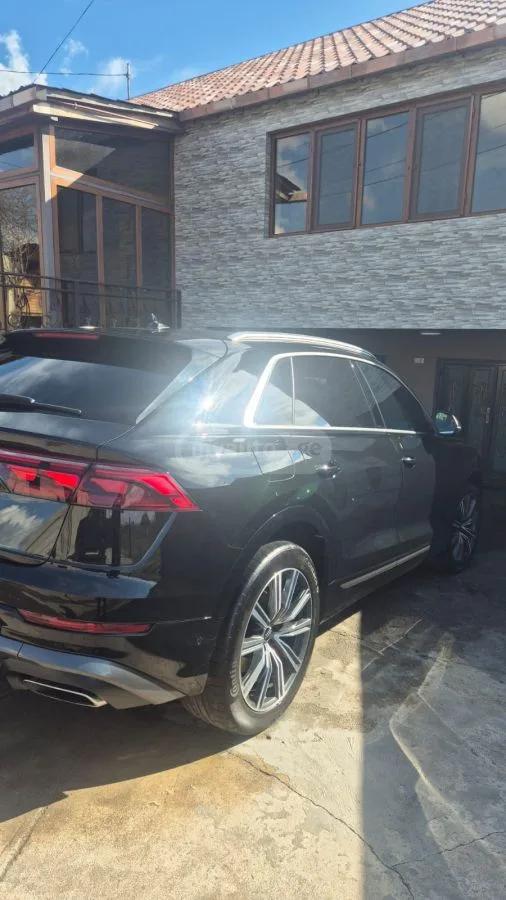 Audi Q8 Premium 4dr All Wheel Drive qu 2024 — миниатюра 4