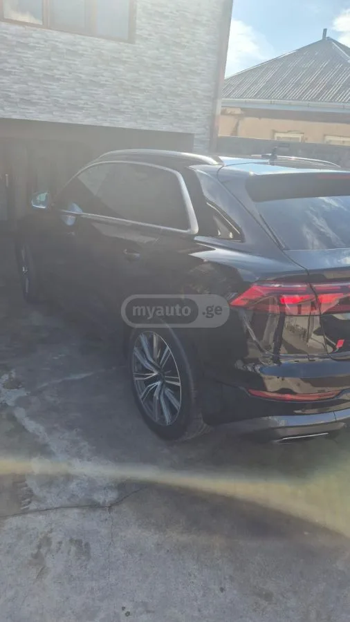 Audi Q8 Premium 4dr All Wheel Drive qu 2024 — миниатюра 5