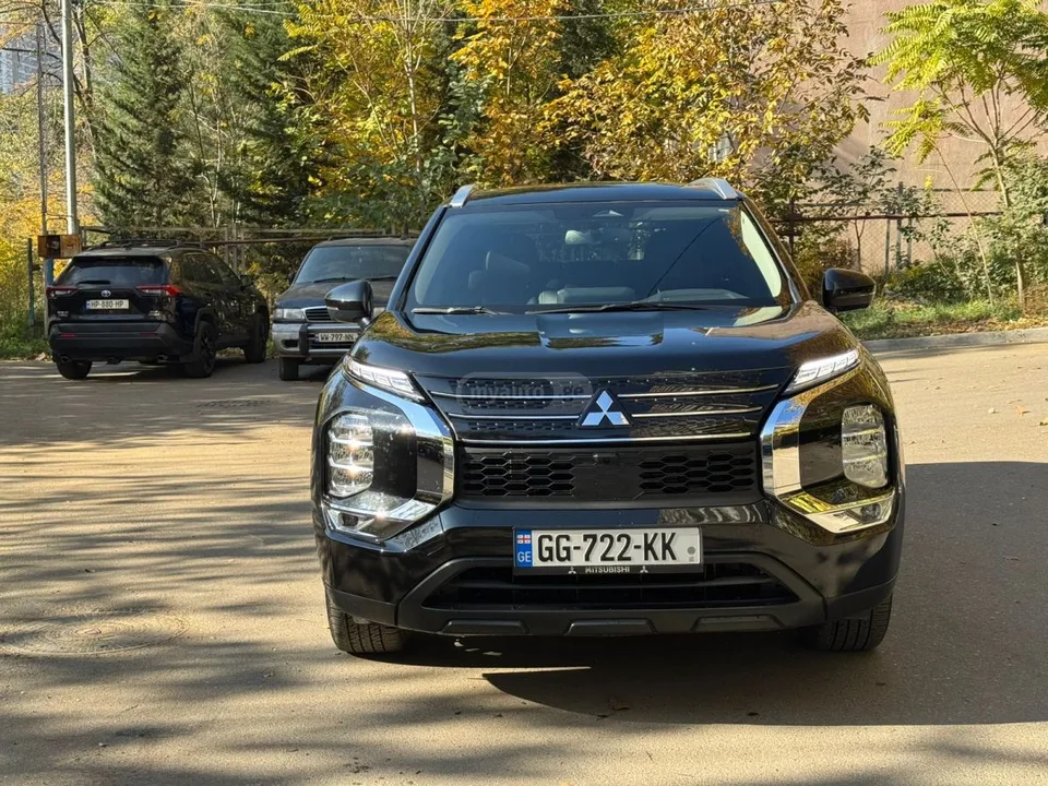 Mitsubishi Outlander Full 2024 — миниатюра 4