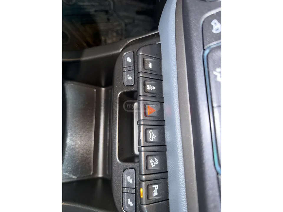Chevrolet Colorado Z71 4x4 Crew Cab 6 ft. box 140 2022 — миниатюра 5