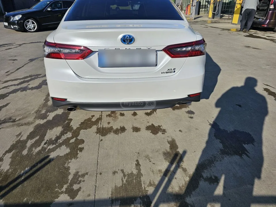 Toyota Camry 2023 — миниатюра 3