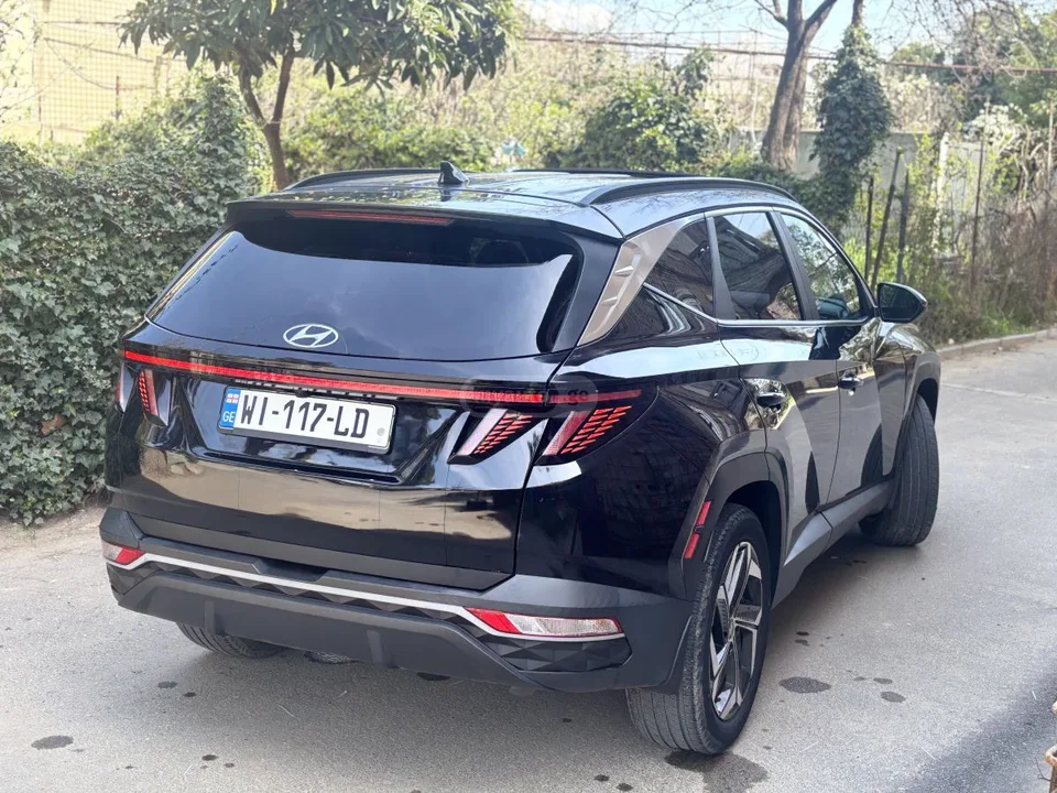Hyundai Tucson Limited 4dr All-Wheel Drive Au 2023 — миниатюра 3
