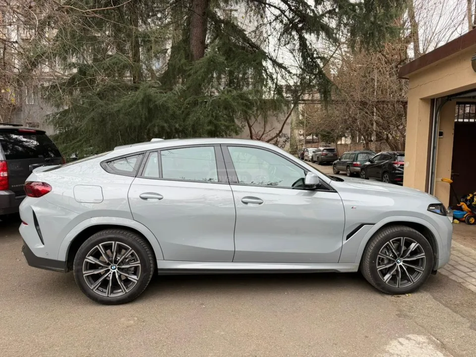 BMW X6 xDrive40i 4dr All-Wheel Drive 2023 — миниатюра 3