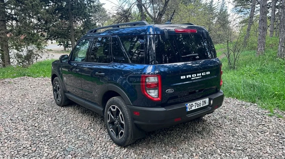 Ford Bronco Sport Badlands 4dr 4x4 Automatic 2022 — миниатюра 4