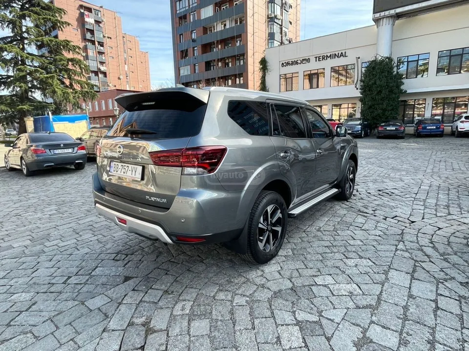 Nissan X-Terra 2023 — миниатюра 3