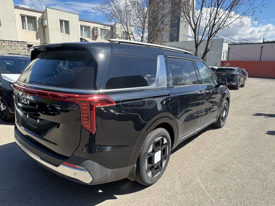 Kia Carnival Executive 2025 — миниатюра 3