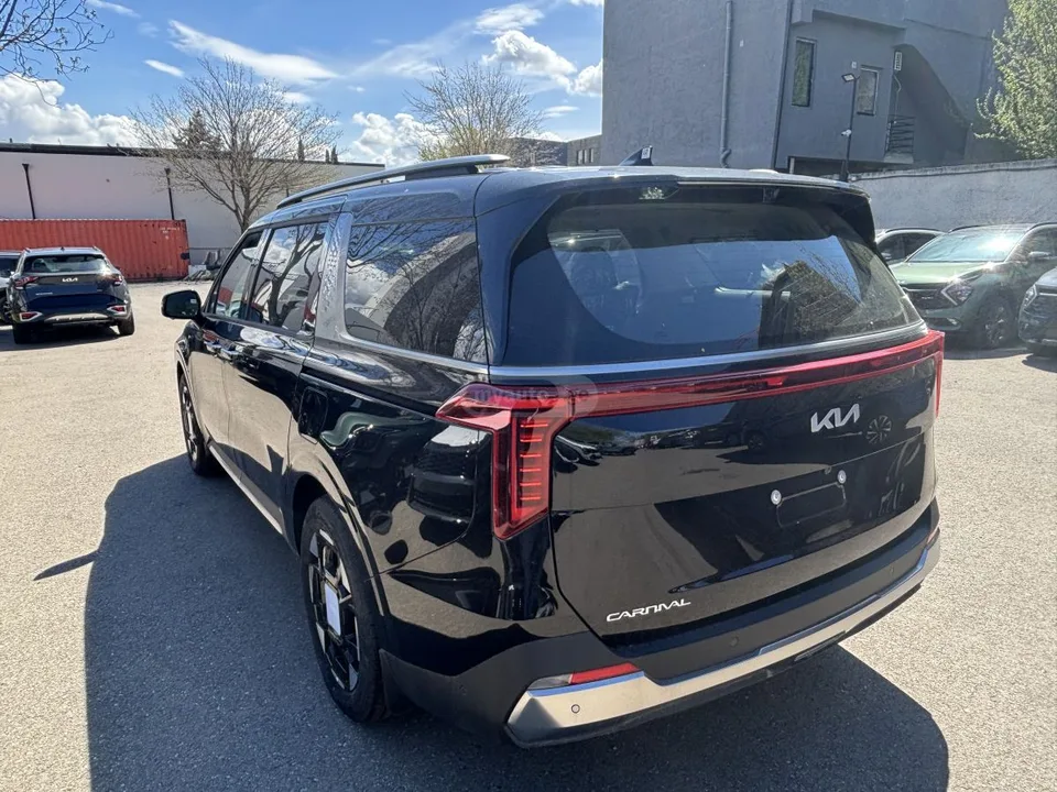 Kia Carnival Executive 2025 — миниатюра 4