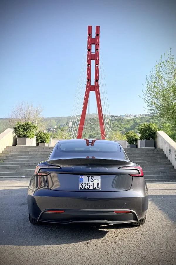 Tesla Model 3 Long Range Highland (RWD) 2025 — миниатюра 2