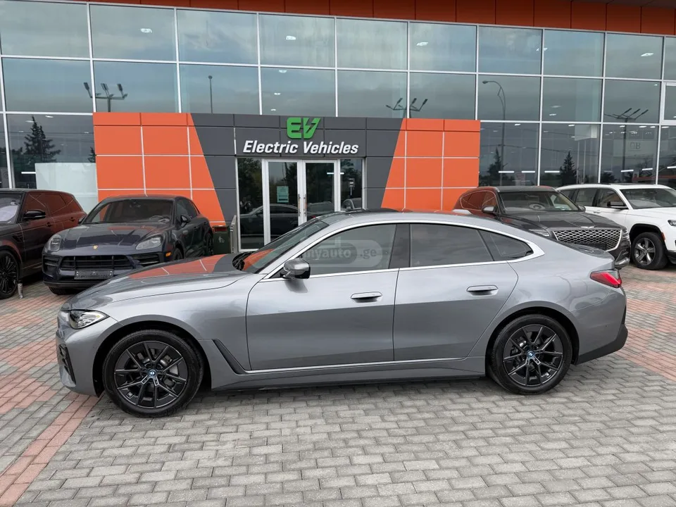BMW i4 2024 — миниатюра 3