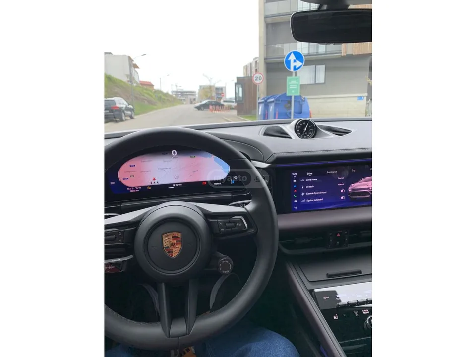 Porsche Macan 2025 — миниатюра 3
