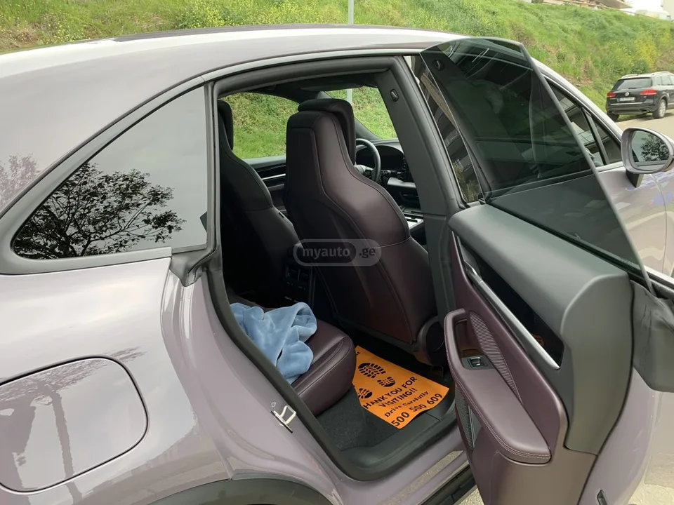 Porsche Macan 2025 — миниатюра 5