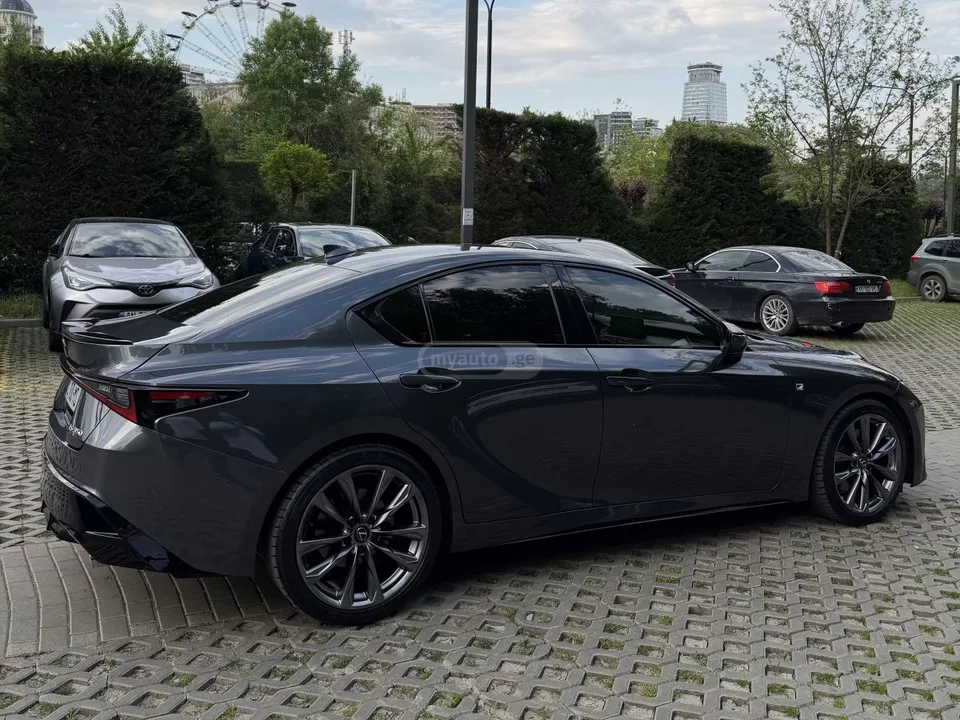 Lexus IS 350 2023 — миниатюра 5
