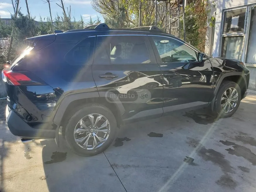 Toyota RAV4 XLE Premium 4dr All-Wheel Driv 2022 — миниатюра 2