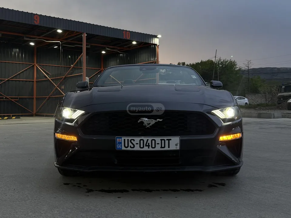 Ford Mustang Premium Convertible 2023 — миниатюра 2