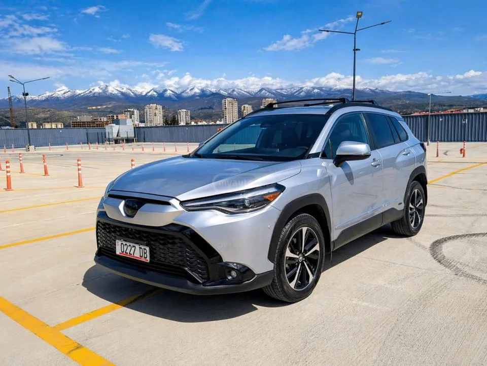 Toyota CorollaCross XSE 2024 — миниатюра 3