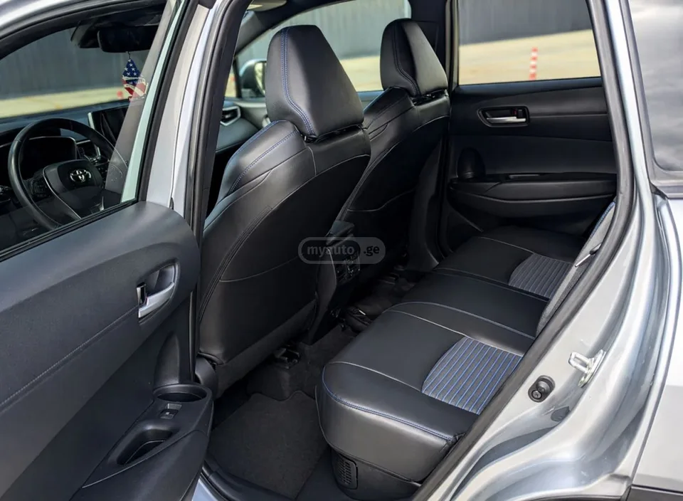 Toyota CorollaCross XSE 2024 — миниатюра 4