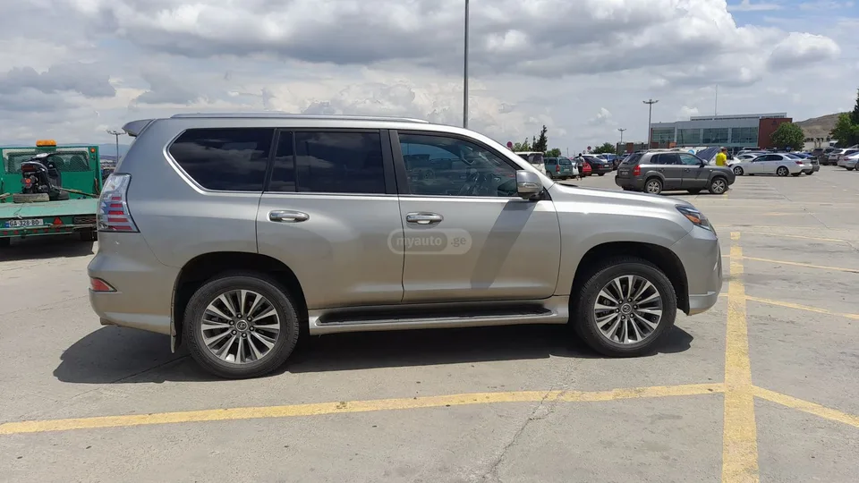 Lexus GX 460 Luxury 4dr 4x4 Automatic 2022 — миниатюра 2