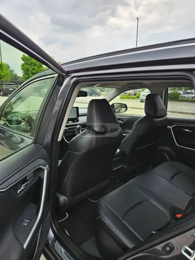 Toyota RAV4 2024 — миниатюра 4