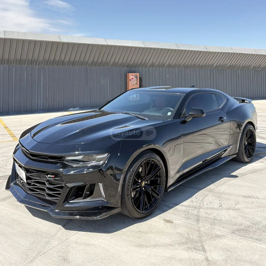 Chevrolet Camaro 2022 — фото 1, купить с доставкой в Москву