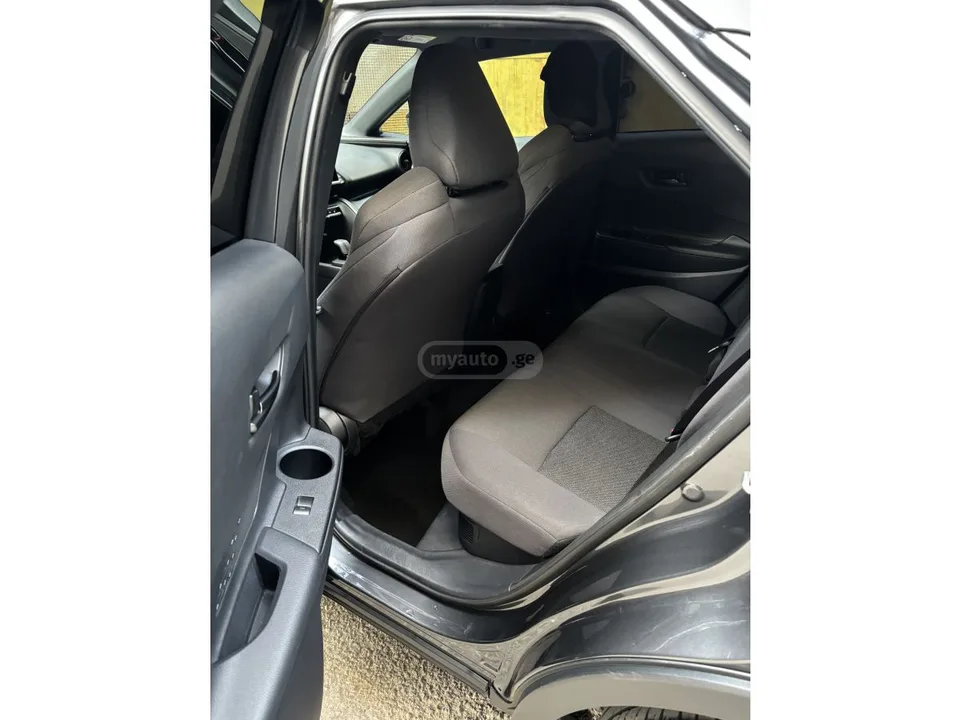 Toyota C-HR 2024 — миниатюра 3