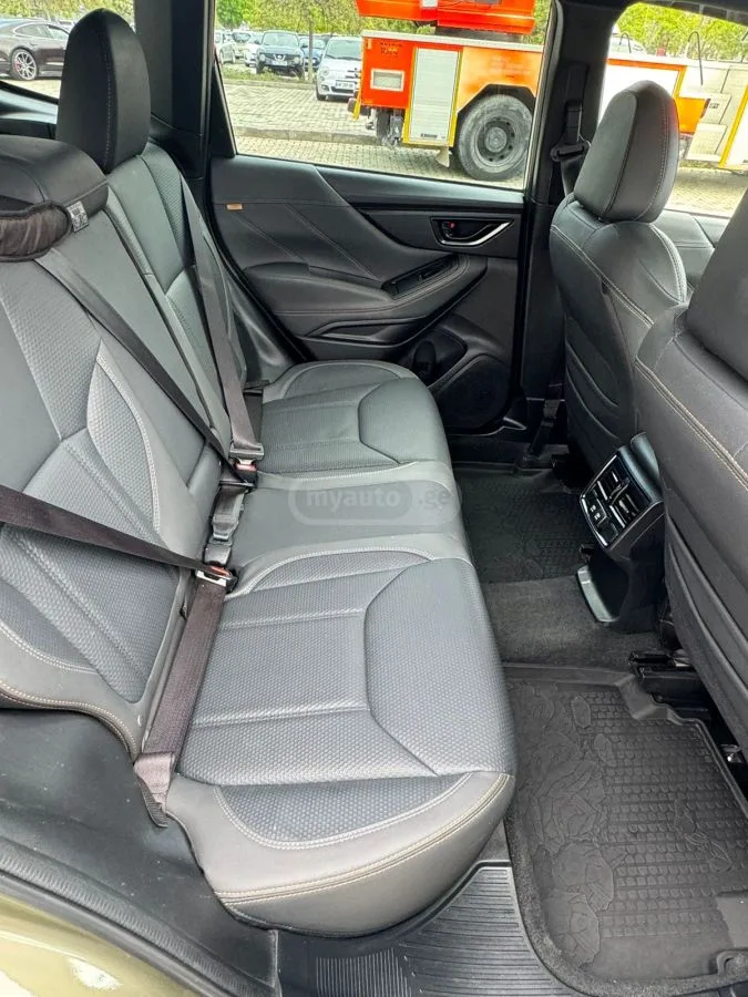 Subaru Forester Premium 4dr All-Wheel Drive CV 2023 — миниатюра 3
