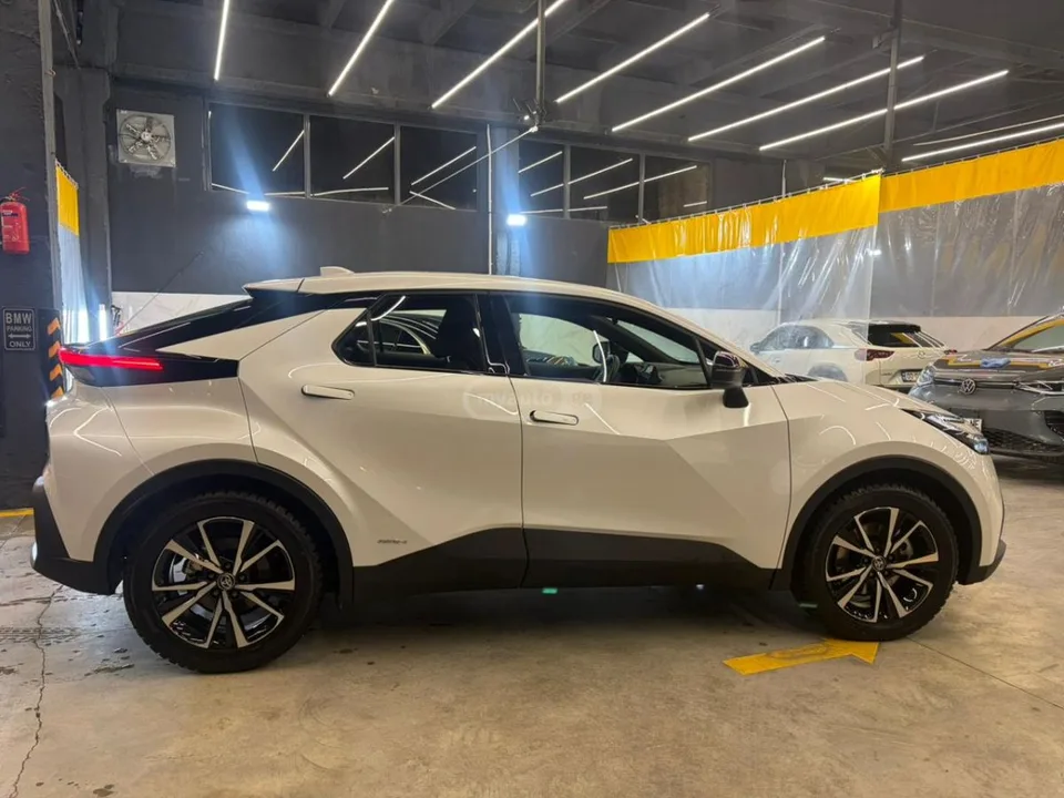 Toyota C-HR 2025 — миниатюра 2