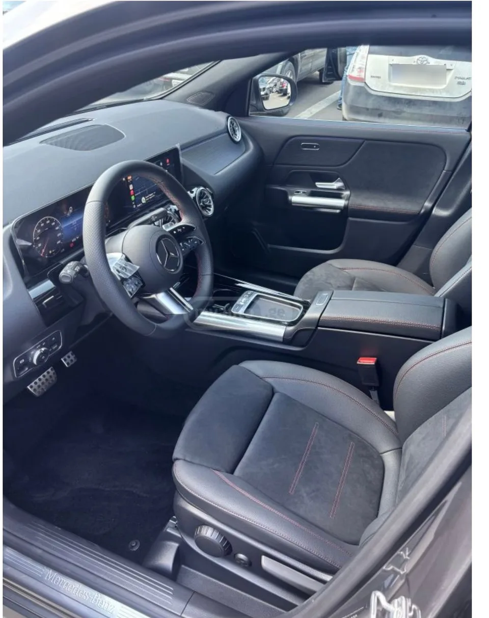 Mercedes-Benz CLA 200 2025 — миниатюра 3