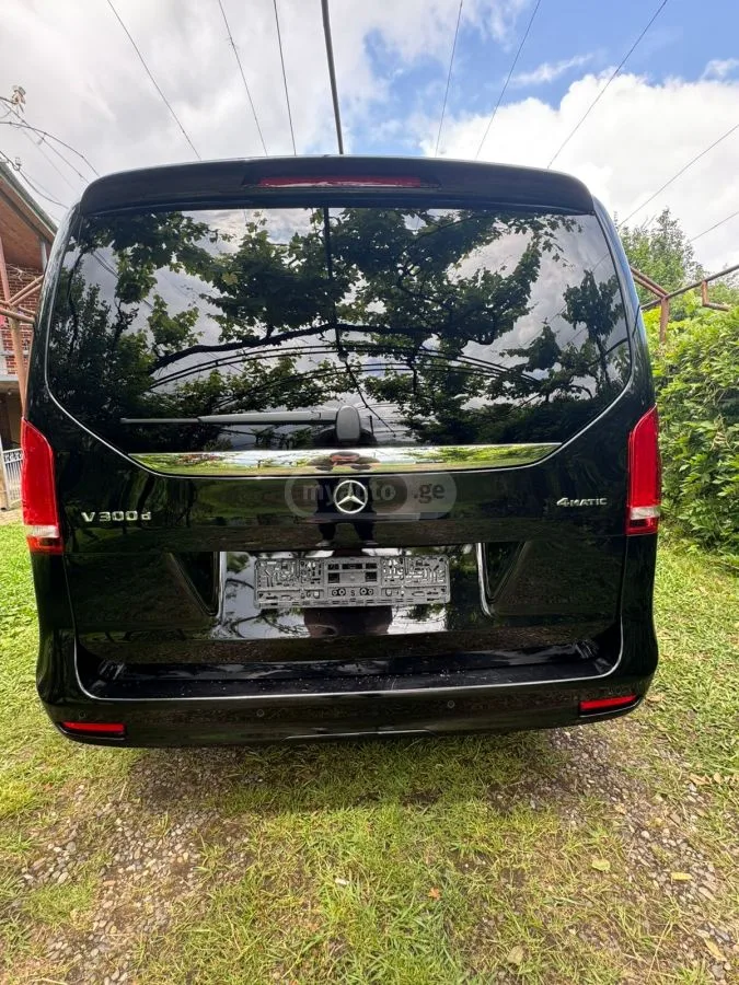 Mercedes-Benz V 300 2023 — миниатюра 3