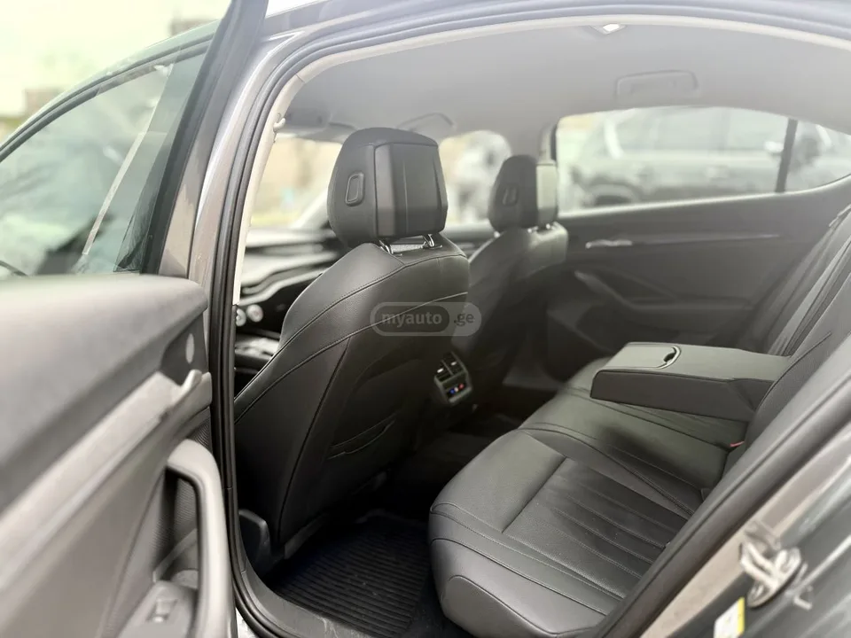 Skoda Superb 2025 — миниатюра 4