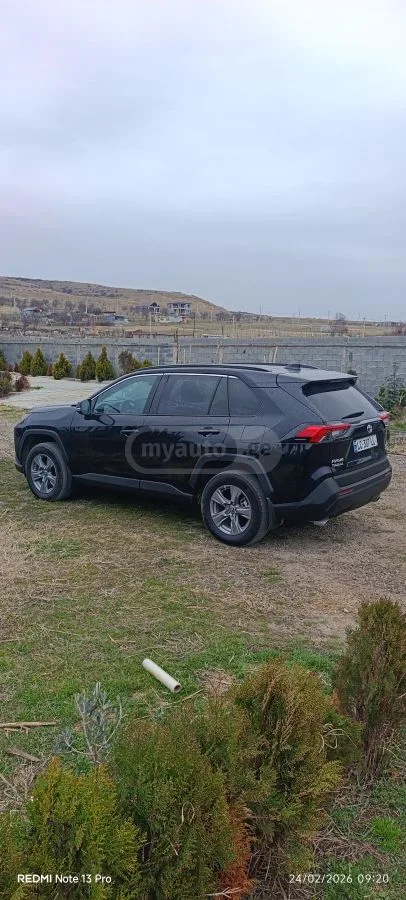 Toyota RAV4 LE 4dr All-Wheel Drive Automat 2022 — миниатюра 4
