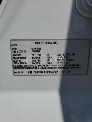 Tesla Model Y 2023 — миниатюра 3