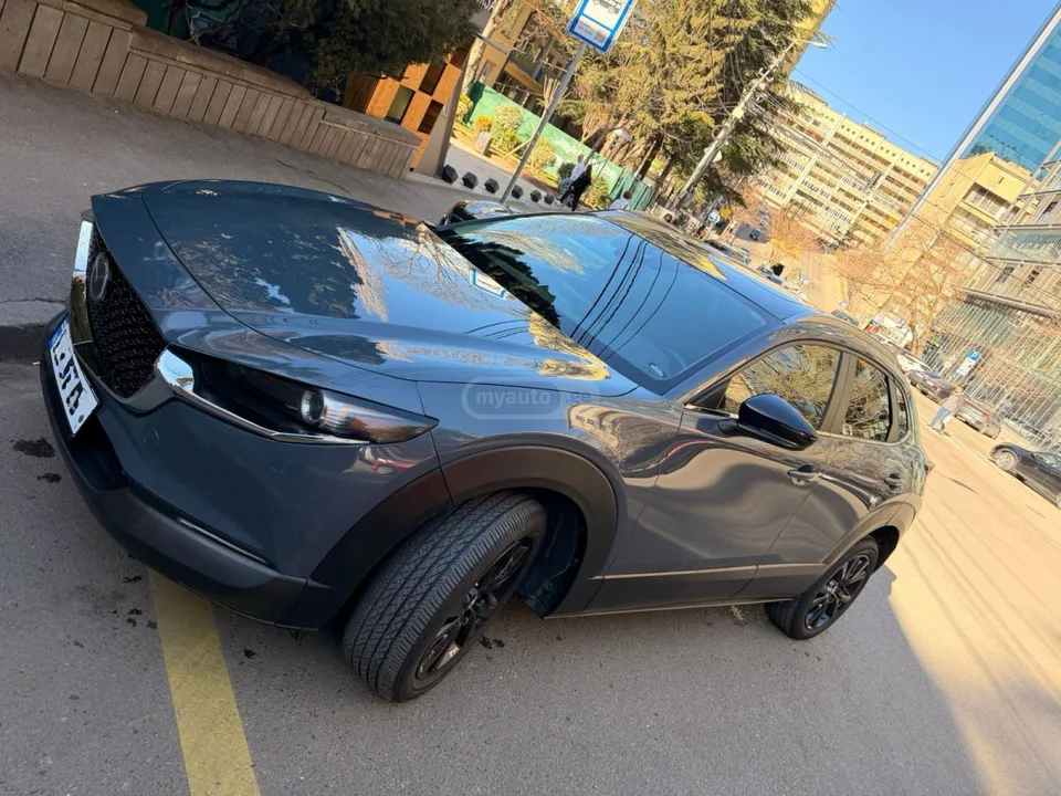 Mazda CX-30 2023 — фото 1, купить с доставкой в Москву